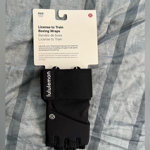 Lululemon License to Train Boxing Wraps s/xs